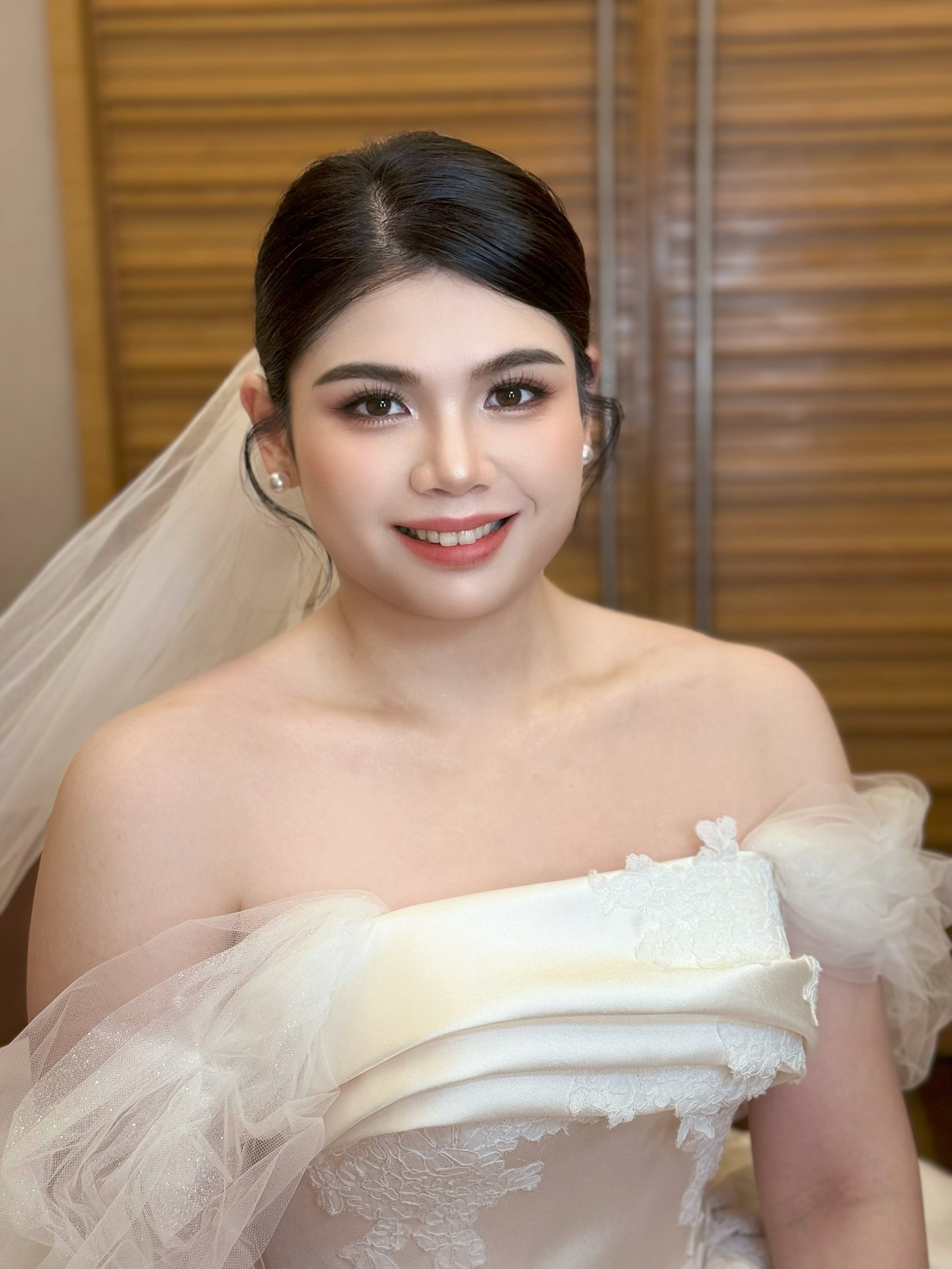 Make-up — Makeup Look 03 | Gold Lady Palace Seremban gown rental
